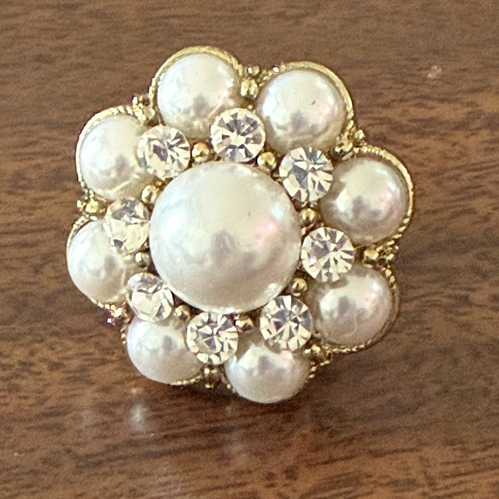 #568 Vintage Crystal & Pearl Cocktail Ring, Watch Band Shaft, Silver tone, SZ 8